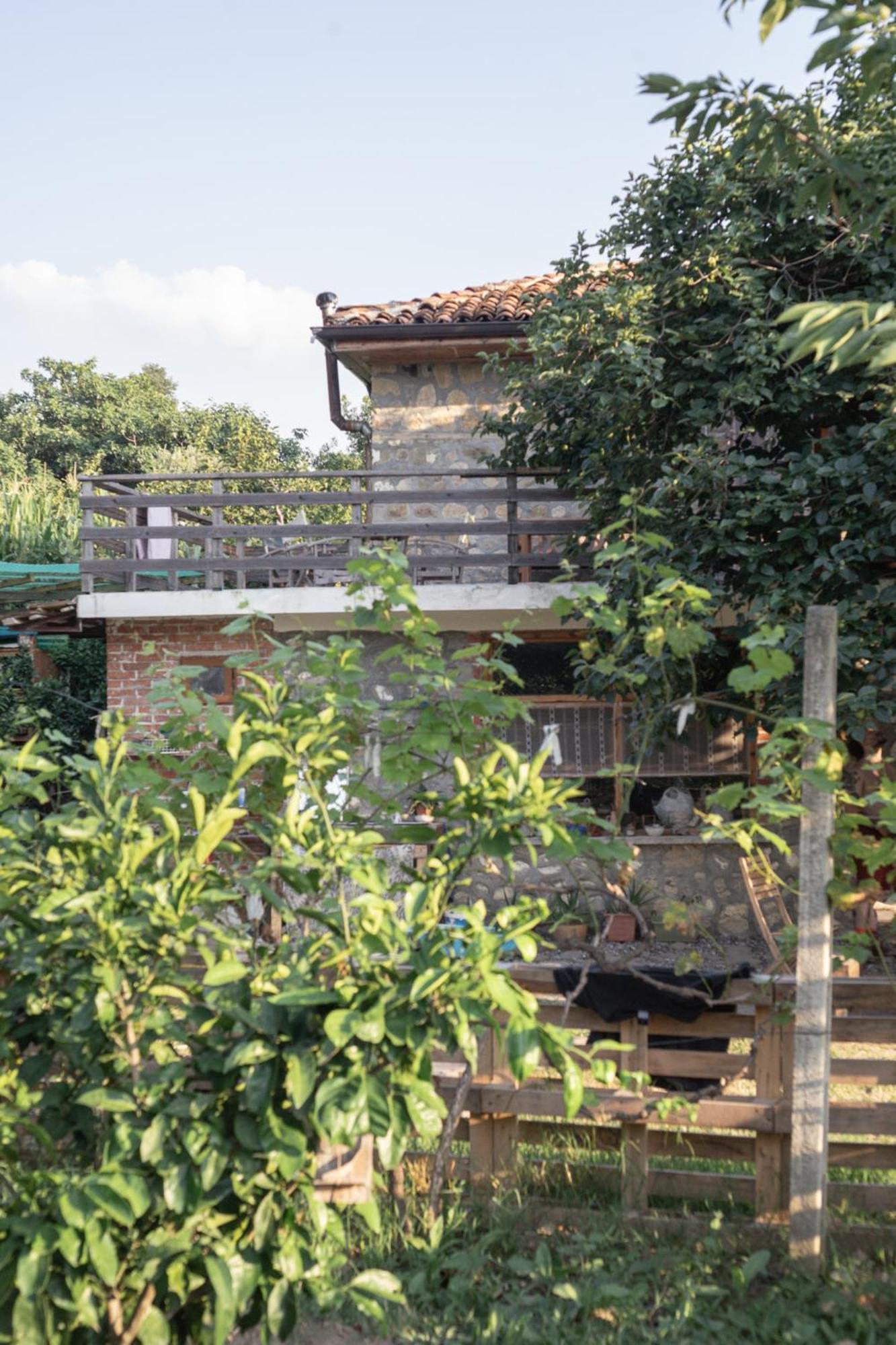 The House In The Village Pellumbas Exterior foto
